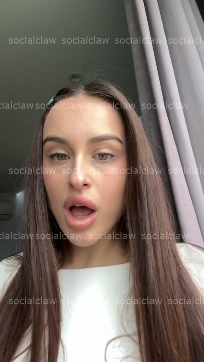 open-mouth gasp hand-over-mouth